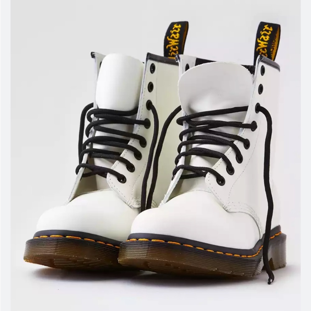 Dr. Martens 1460 Patent LEATHER LACE UP BOOTS - Picture 1 of 5